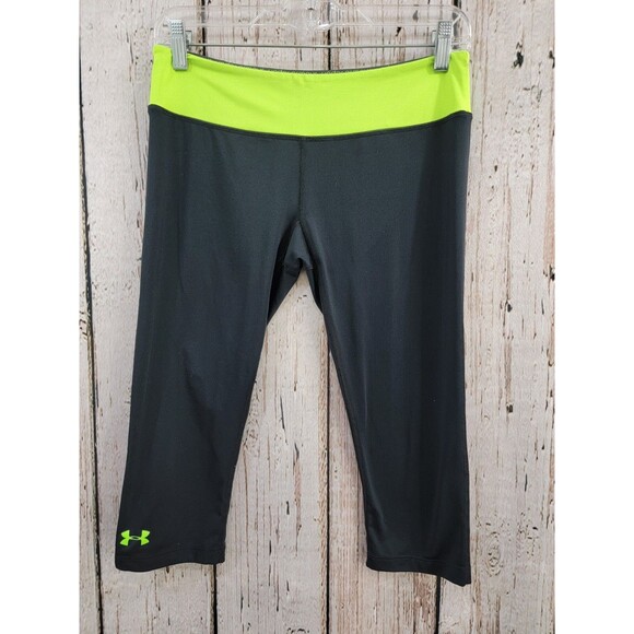 ALK Women's Medium Under Armour Fitted Heat Gear 3/4 Length Leggings Pants Black - Picture 1 of 5
